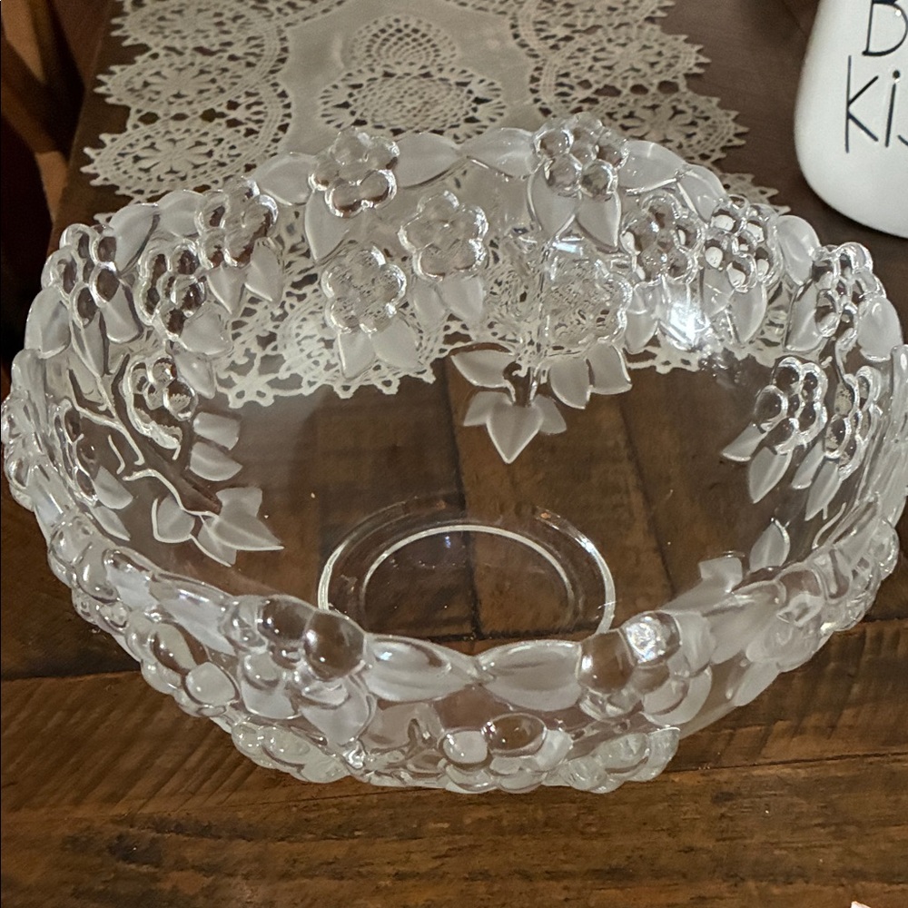 Elegant Clear Glass Floral Bowl